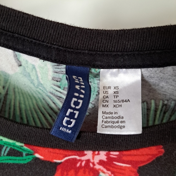 Divided | Colorful tropical floral women's t shirt,front pocket - Picture 11 of 12